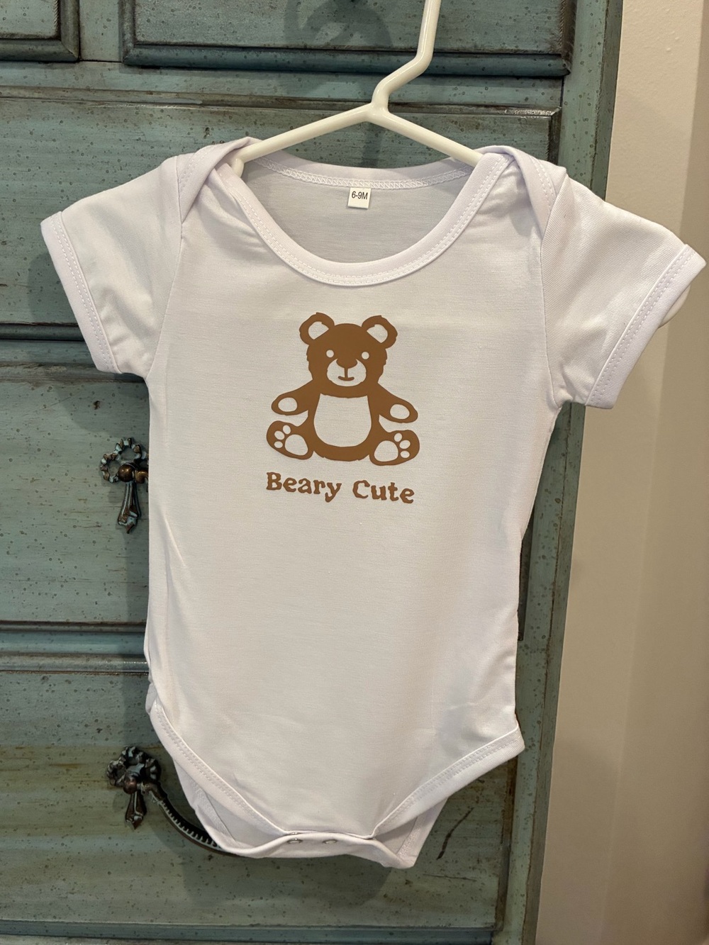 Handmade Baby Body Suit from Cricut: Beary Cute